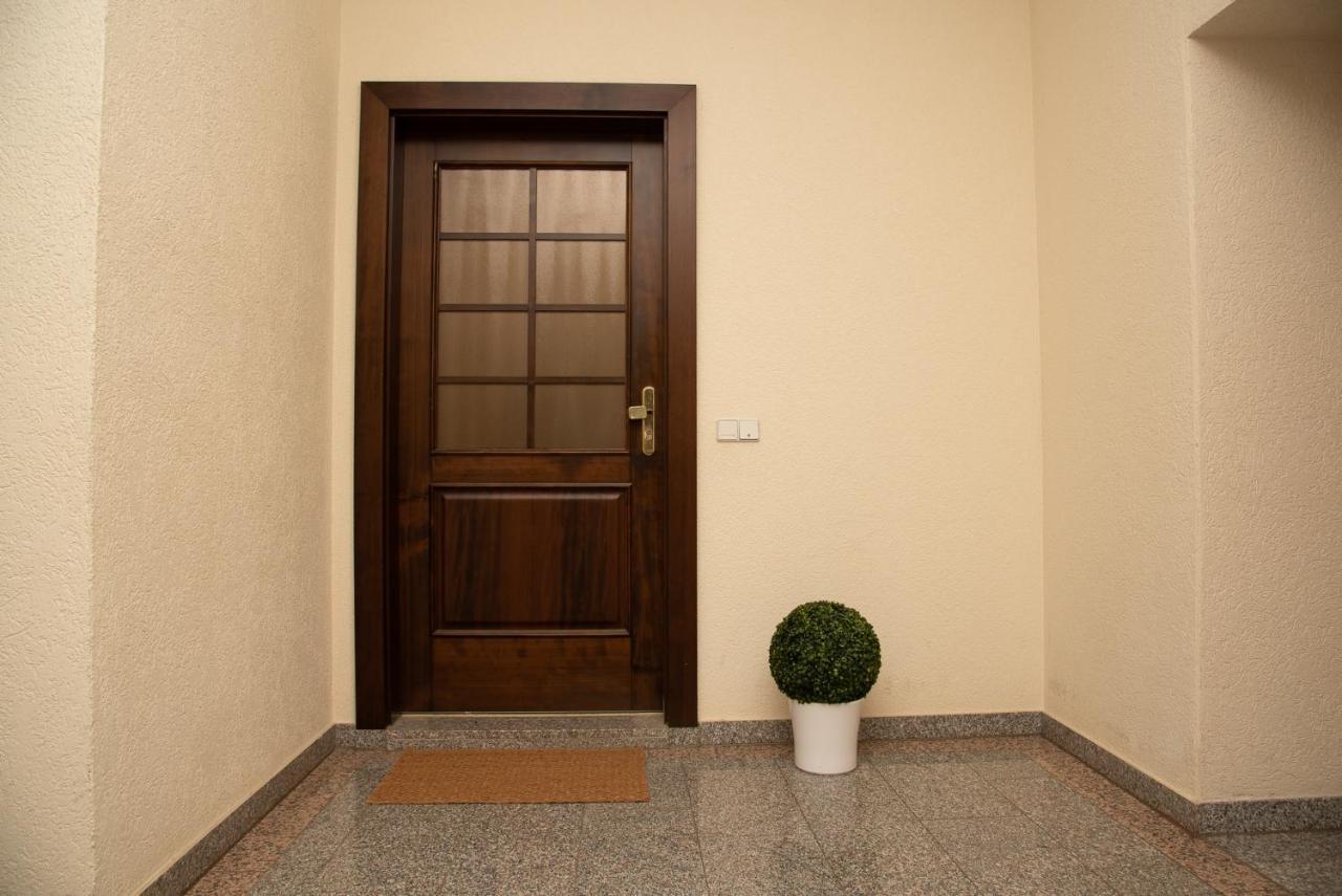 Kassberg Apartment Im Retro-Stil / Netflix & Wifi Chemnitz  Exteriér fotografie